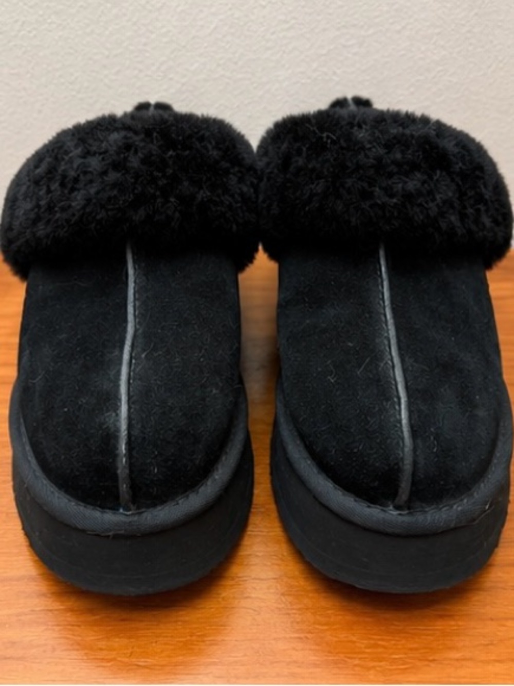 UGG Funkette Black Platform Slippers – Women’s Size 8